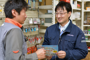 業務報告を受ける社長